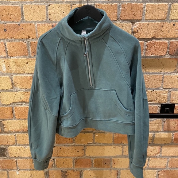 ❤️ Lululemon Scuba Oversized Funnel Neck in Medium Forest Size M/L NWT - Picture 2 of 6